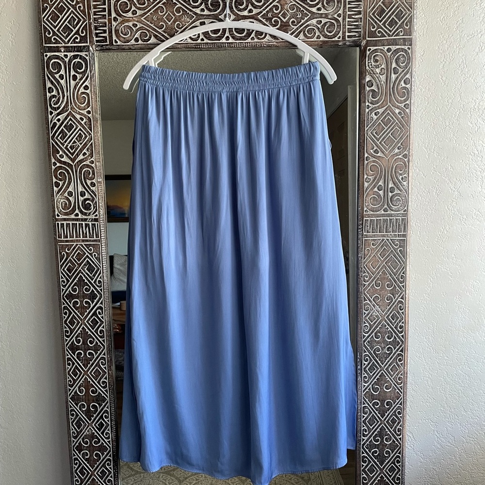 Perfect midi skirt for hot summer